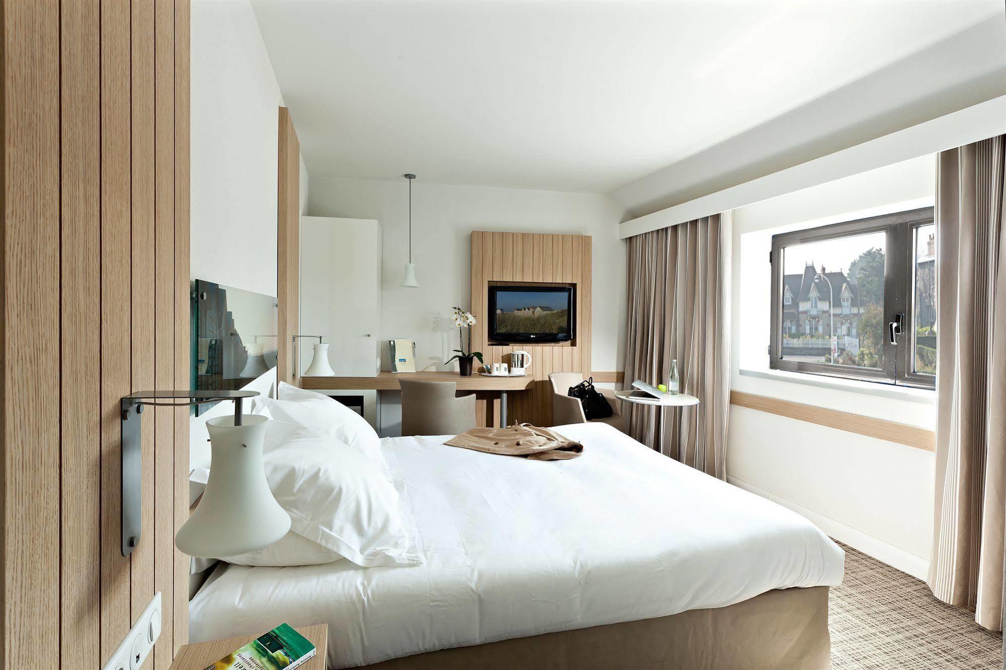 Thalazur Ouistreham - Hotel & Spa Exterior photo
